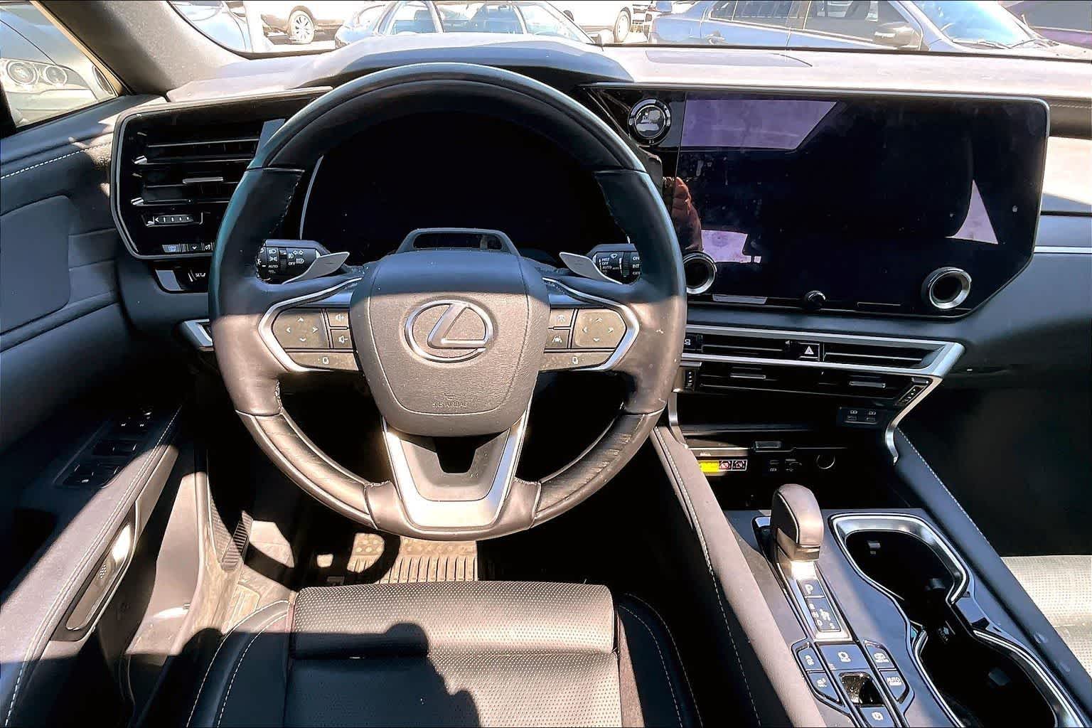 Thumbnail: 2025 Lexus RX - 15