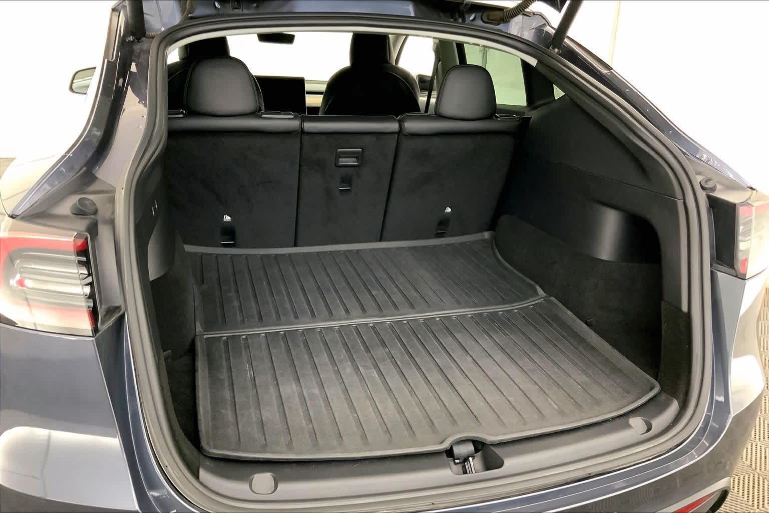 Thumbnail: 2022 Tesla Model Y - 18