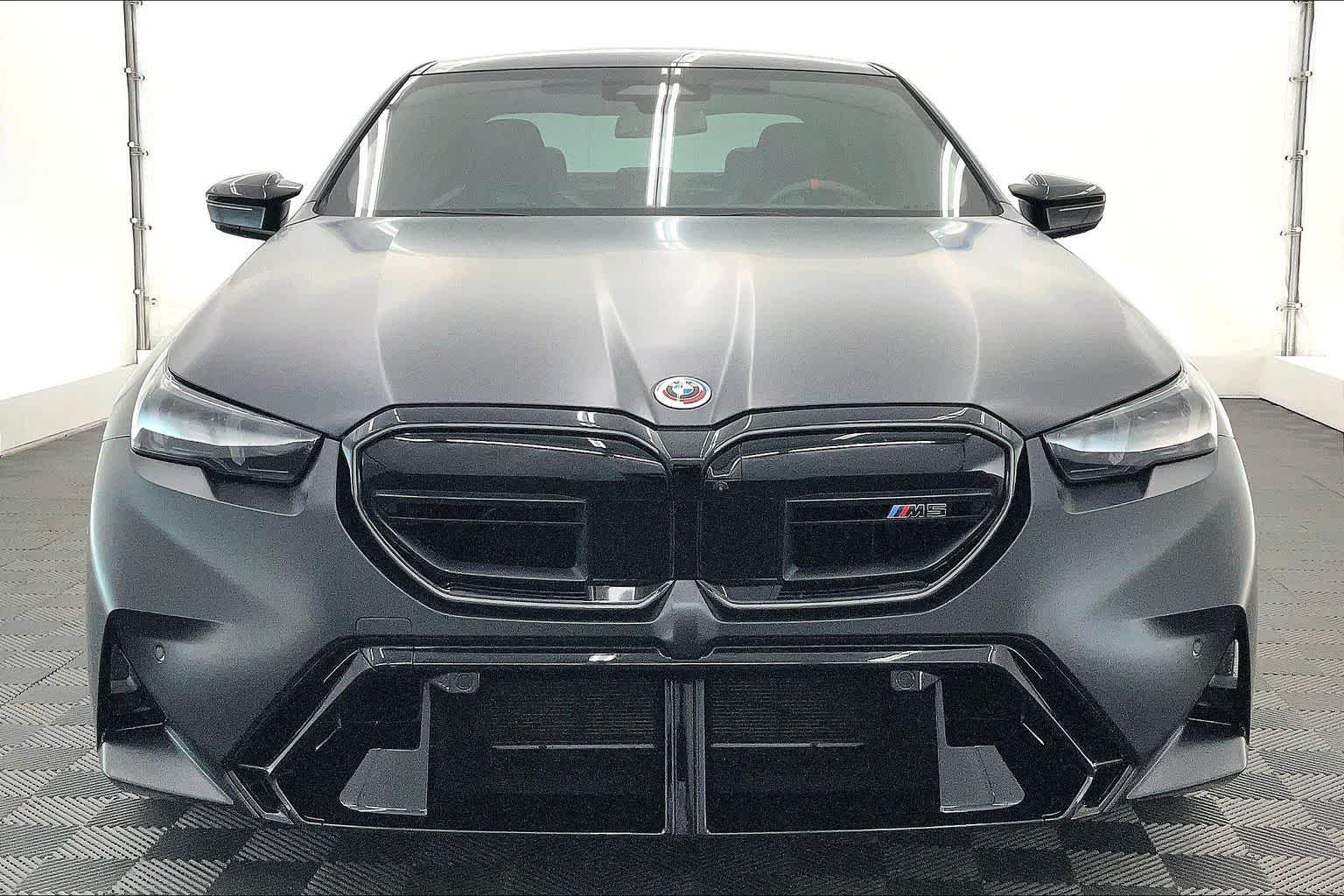 Thumbnail: 2026 BMW M5 - 6