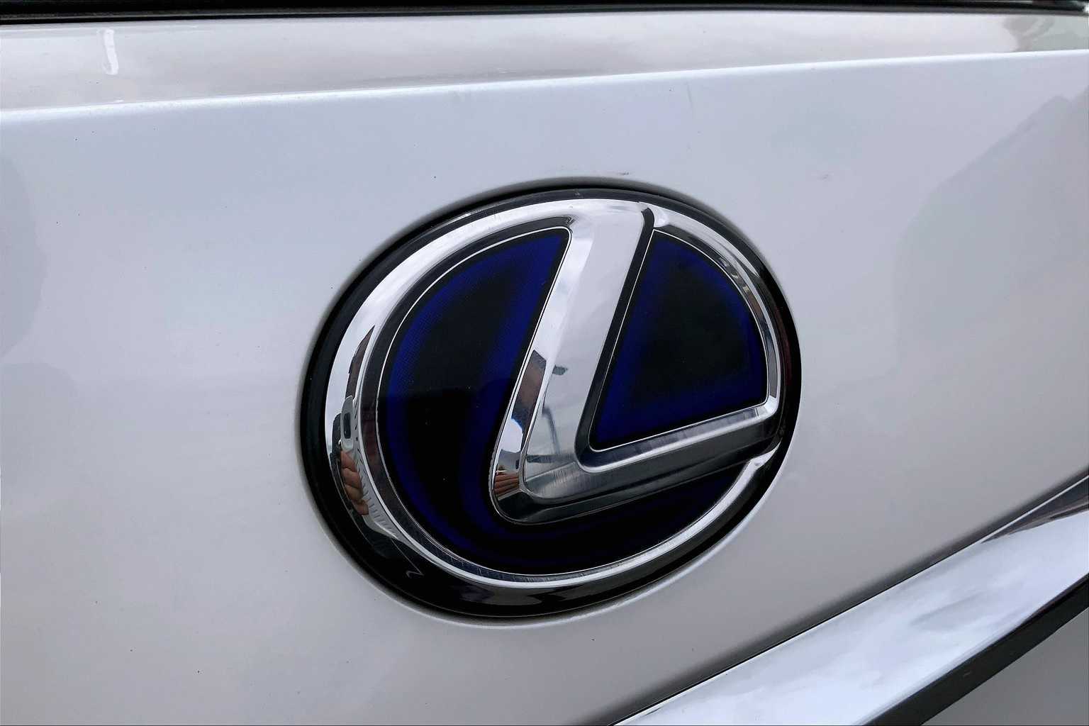 Thumbnail: 2018 Lexus RX - 12