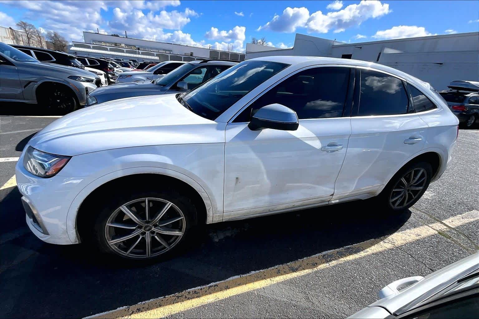 Thumbnail: 2022 Audi SQ5 - 3