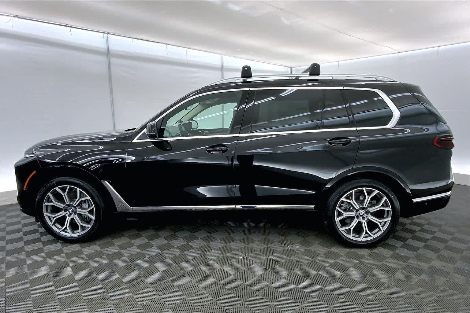 Thumbnail: 2026 BMW X7 - 3