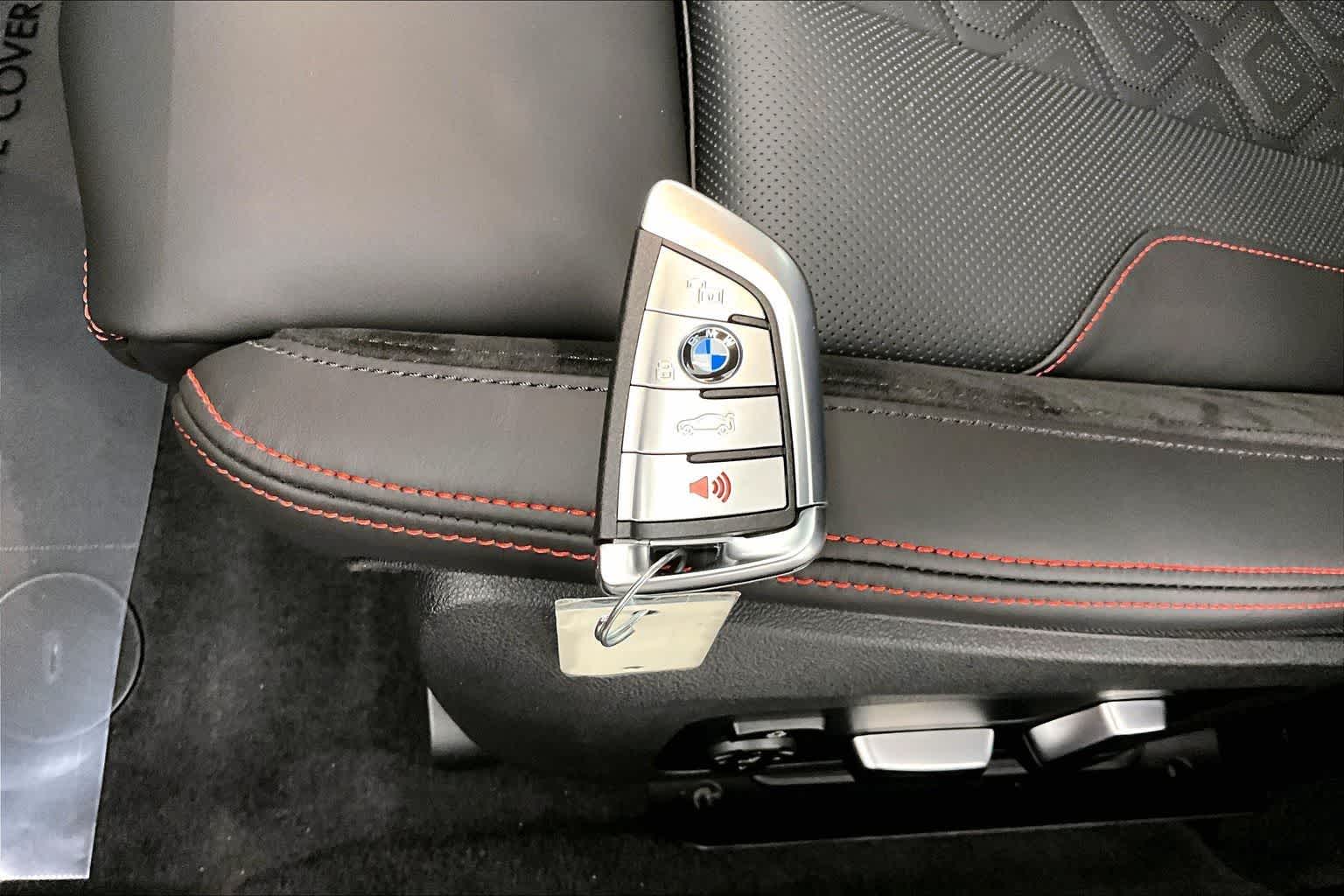 Thumbnail: 2026 BMW 8 Series - 20