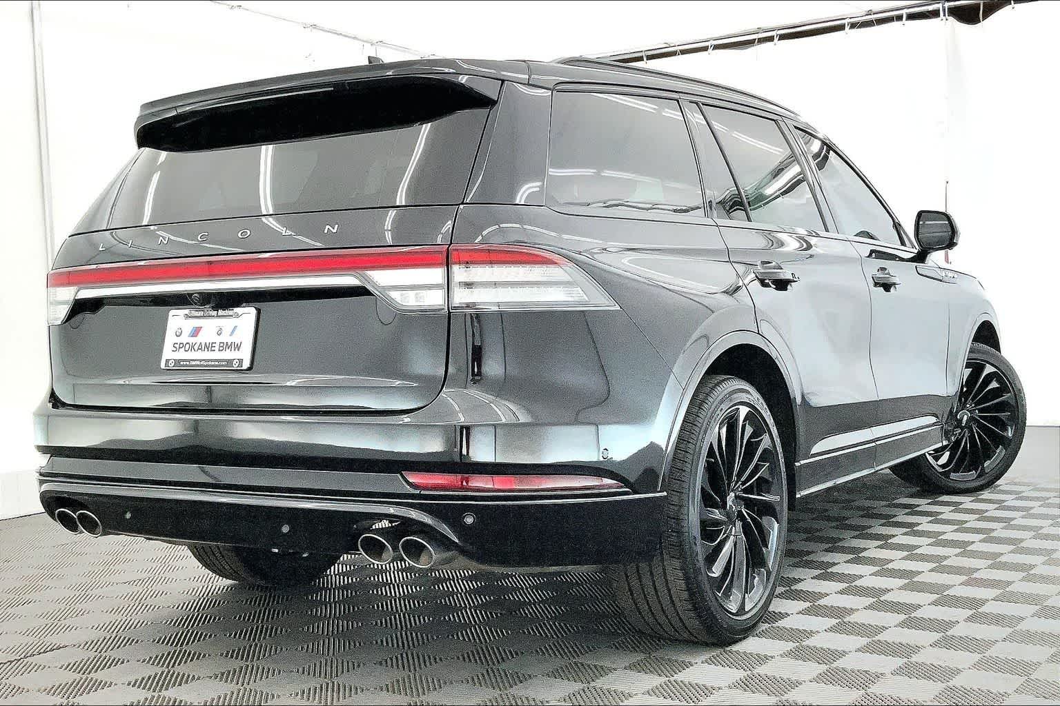 Thumbnail: 2023 Lincoln Aviator - 22