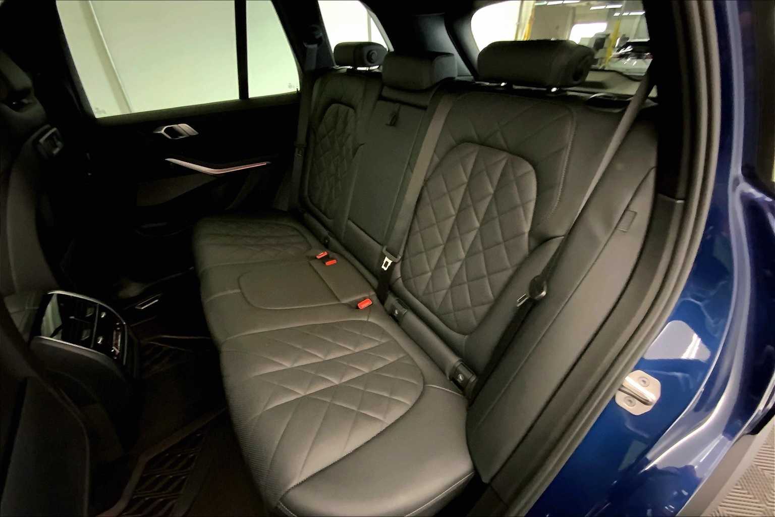 Thumbnail: 2023 BMW X5 - 29