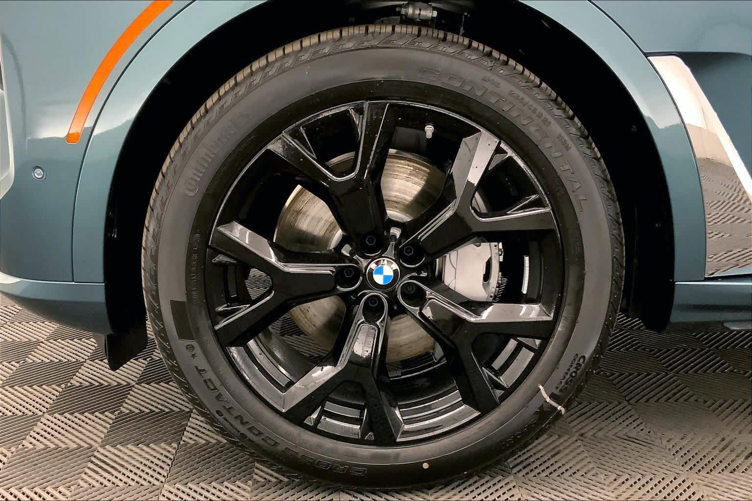 Thumbnail: 2026 BMW X7 - 8