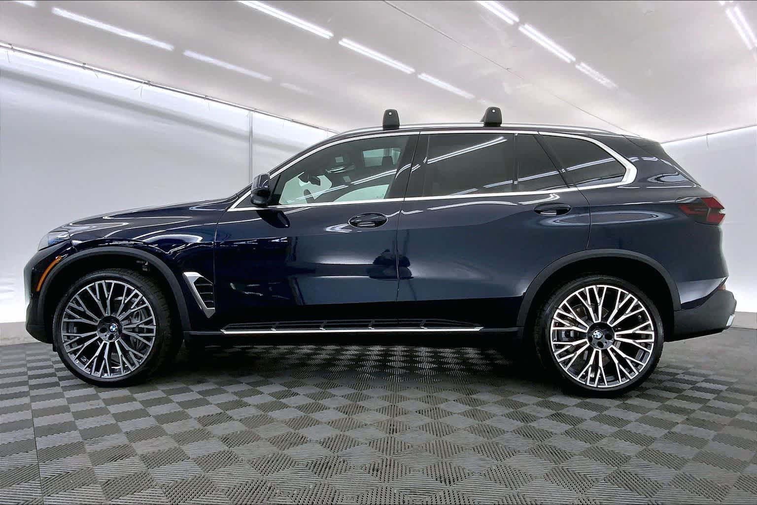 Thumbnail: 2026 BMW X5 - 3