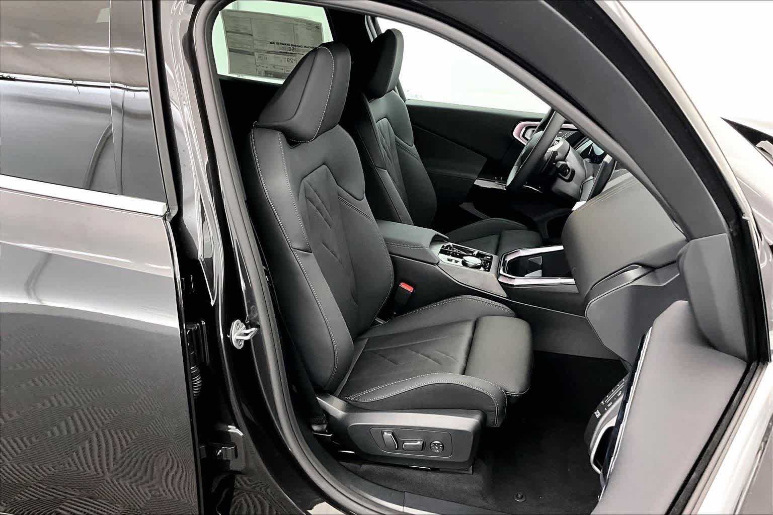 Thumbnail: 2026 BMW X3 - 14