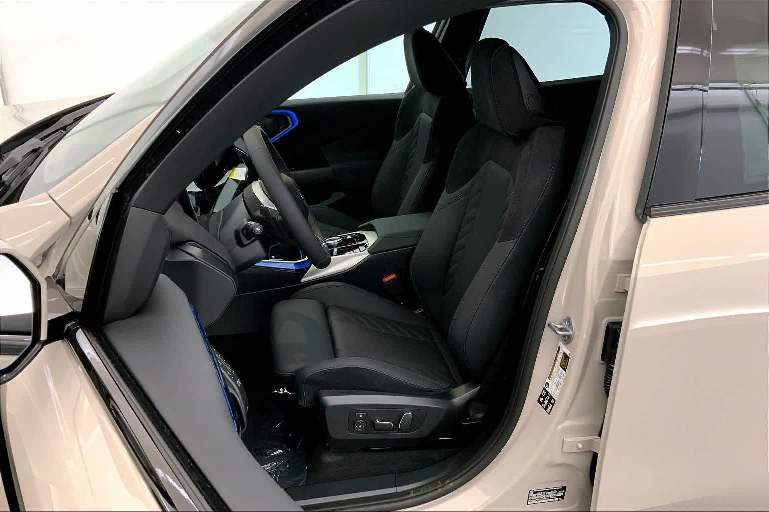 Thumbnail: 2025 BMW X3 - 11
