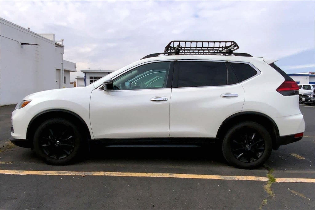 Used 2017 Nissan Rogue SV SUV