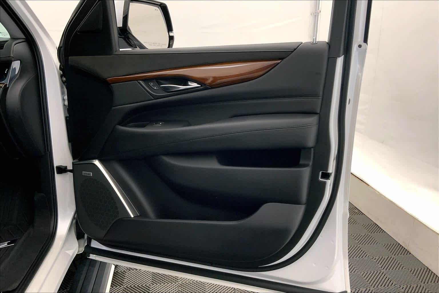 Thumbnail: 2020 Cadillac Escalade - 28