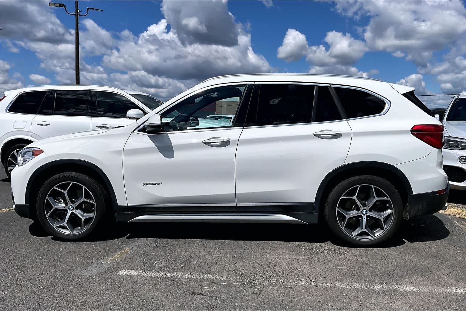 Thumbnail: 2018 BMW X1 - 9