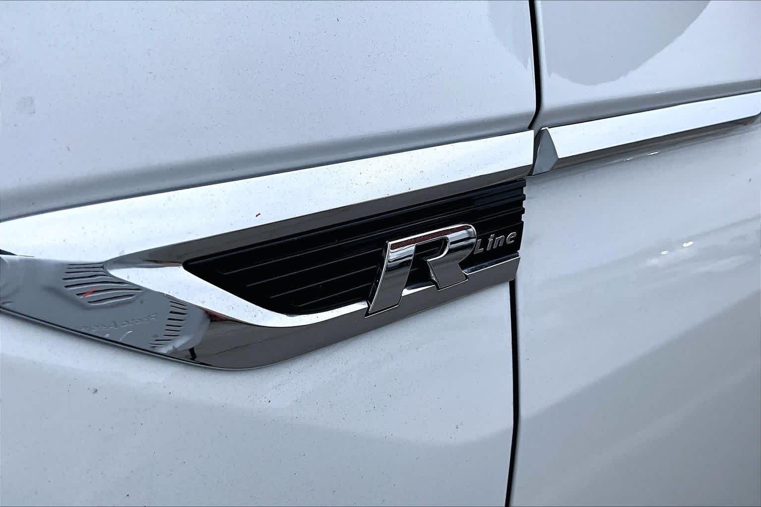 Thumbnail: 2020 Volkswagen Tiguan - 16