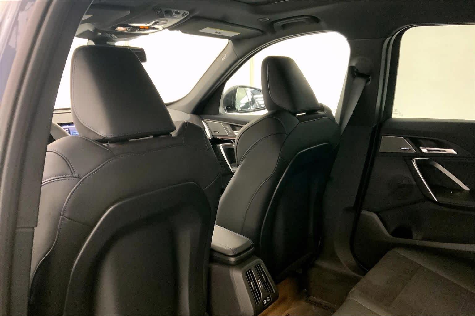 Thumbnail: 2026 BMW X1 - 12