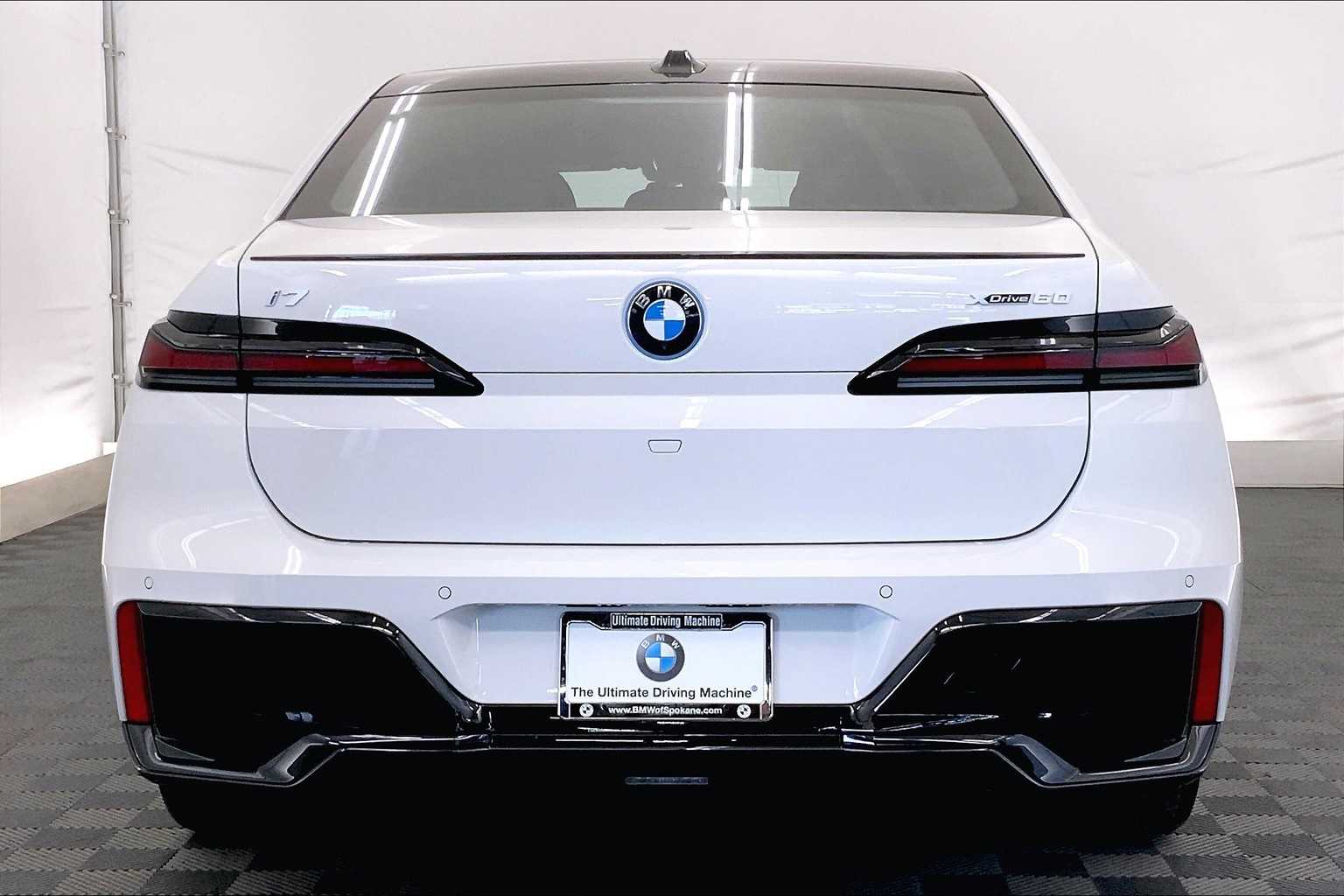Thumbnail: 2026 BMW i7 - 5