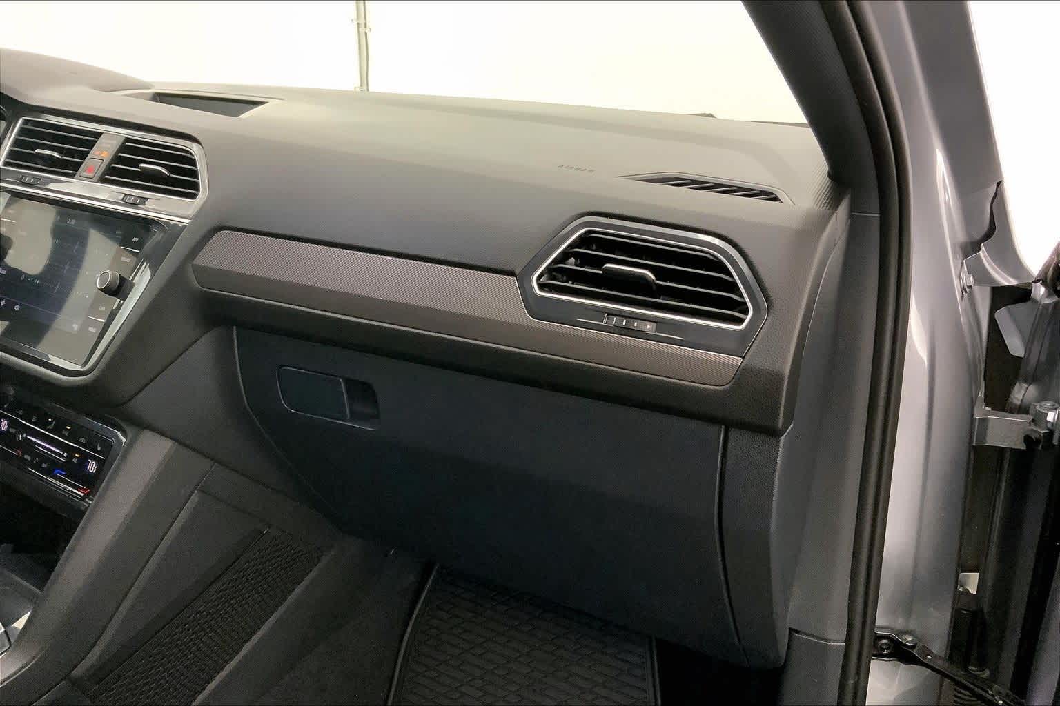 Thumbnail: 2024 Volkswagen Tiguan - 23