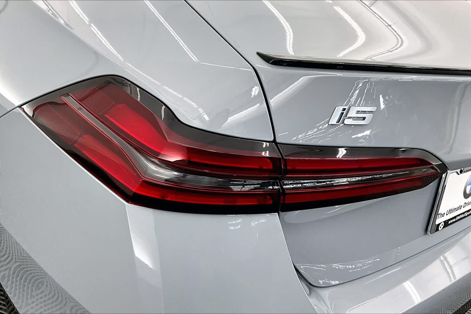 Thumbnail: 2026 BMW i5 - 32