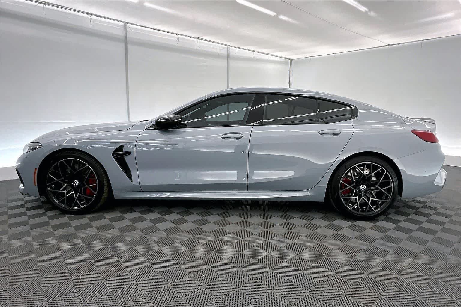 Thumbnail: 2023 BMW M8 - 3