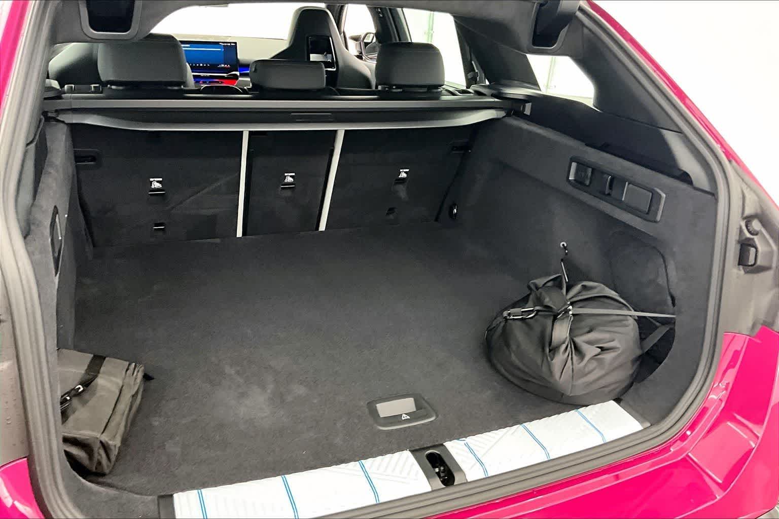 Thumbnail: 2026 BMW M5 - 19