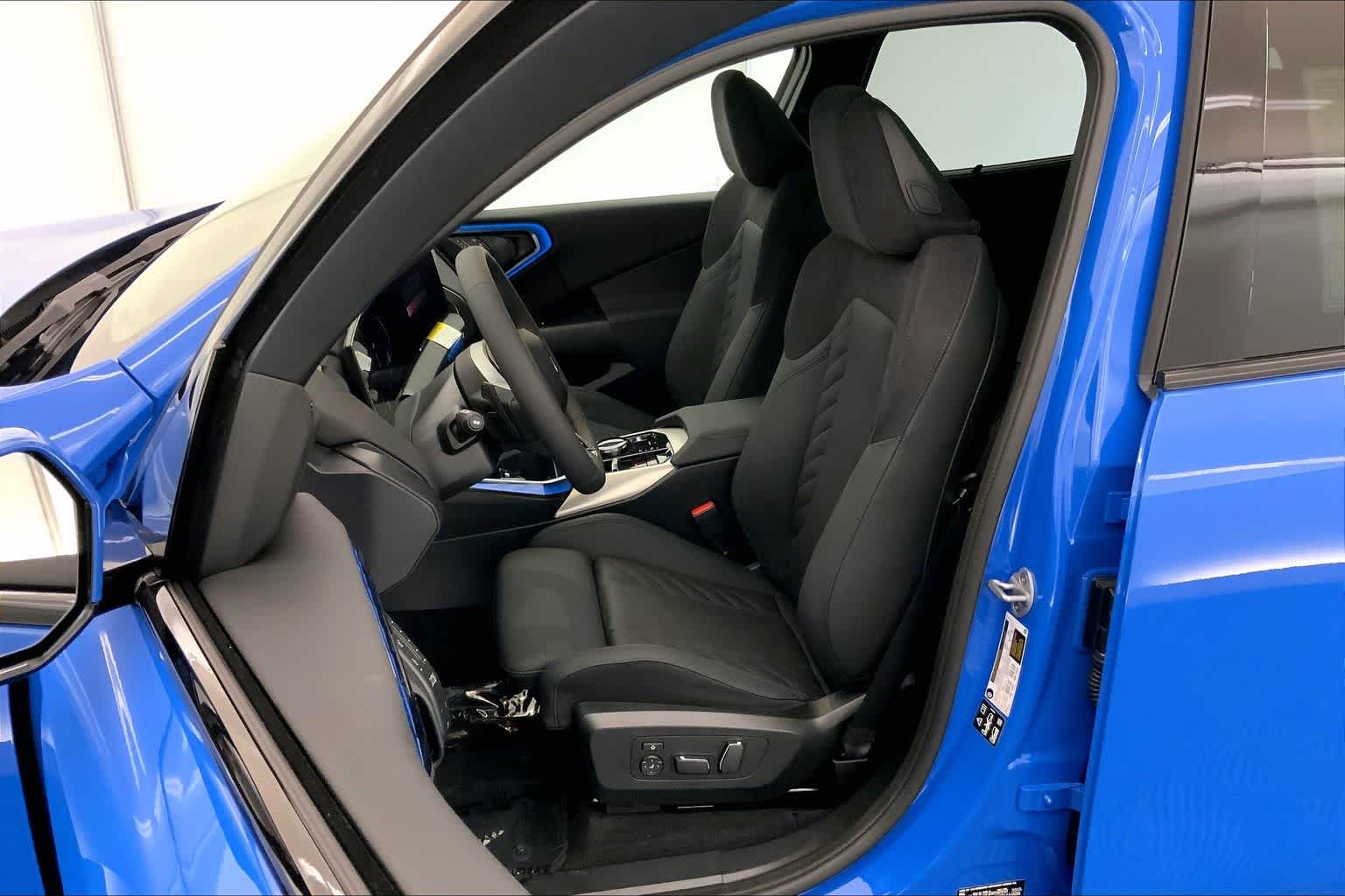 Thumbnail: 2025 BMW X3 - 11