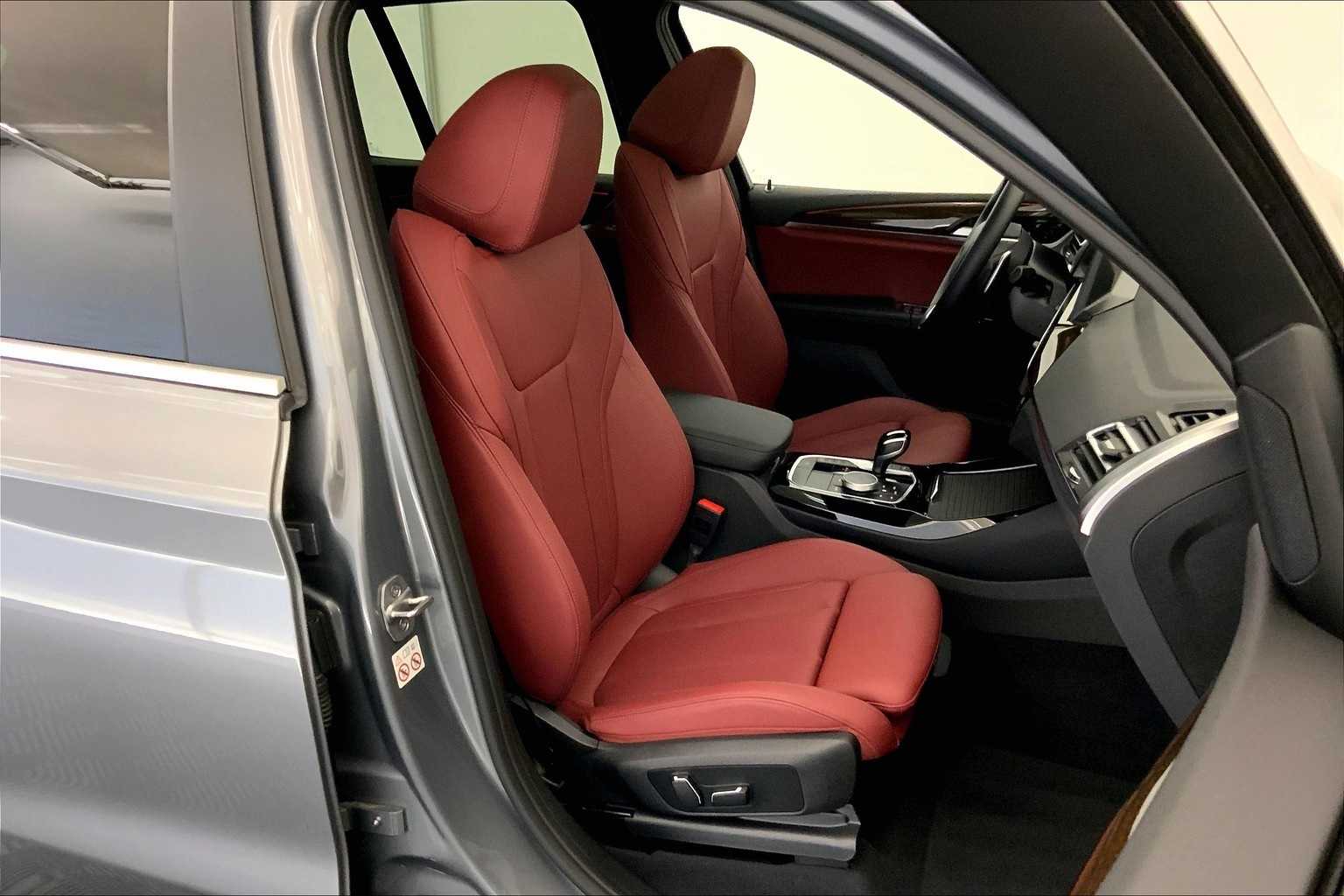 Thumbnail: 2024 BMW X3 - 13