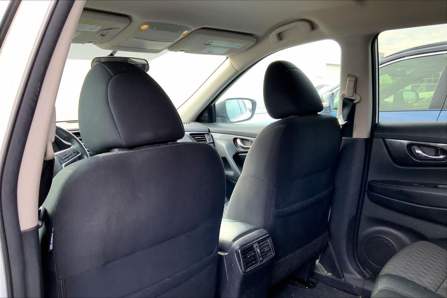 Thumbnail: 2017 Nissan Rogue - 12