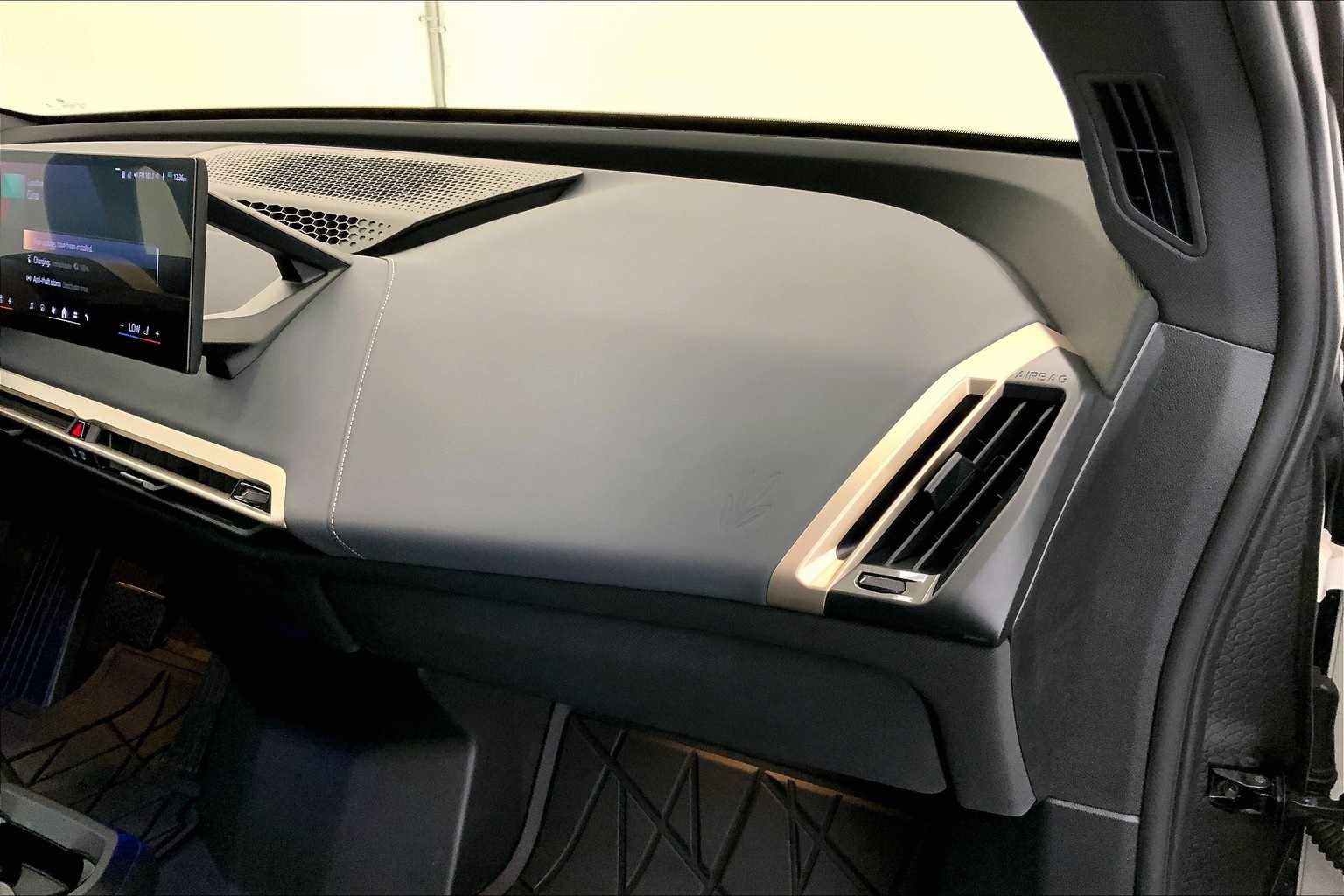 Thumbnail: 2024 BMW iX - 23