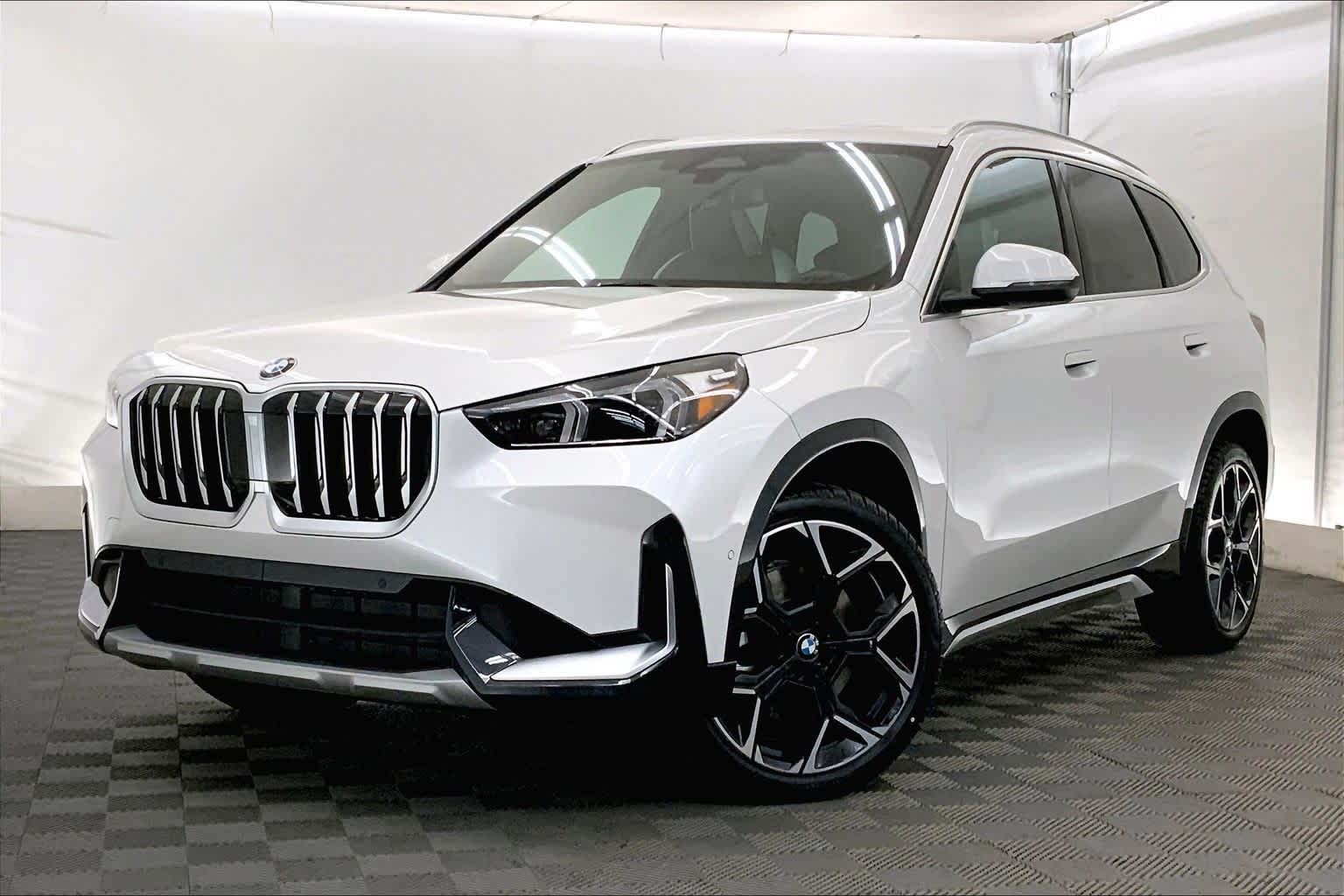 Thumbnail: 2026 BMW X1 - 1