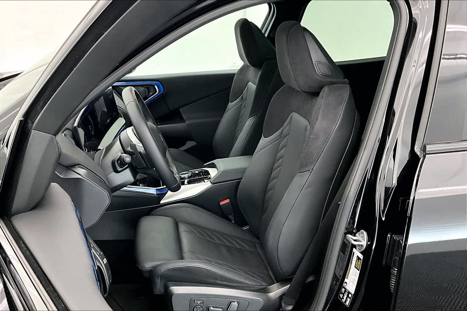 Thumbnail: 2025 BMW X3 - 11