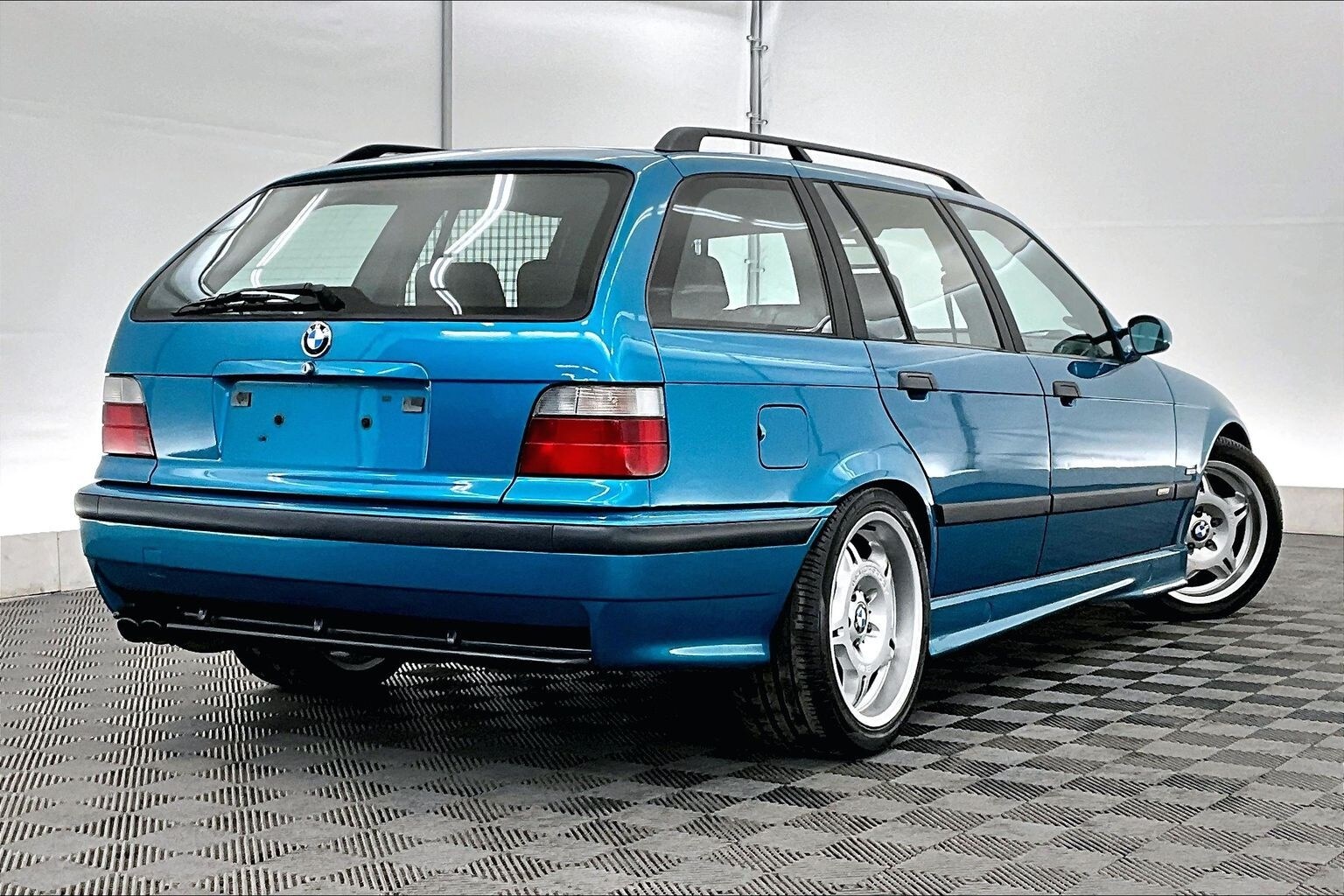 Thumbnail: 1998 BMW 3 Series - 22