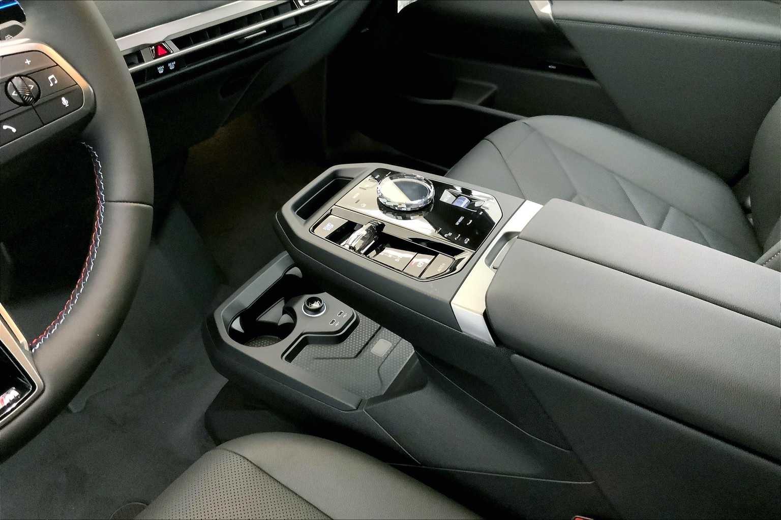 Thumbnail: 2025 BMW iX - 17