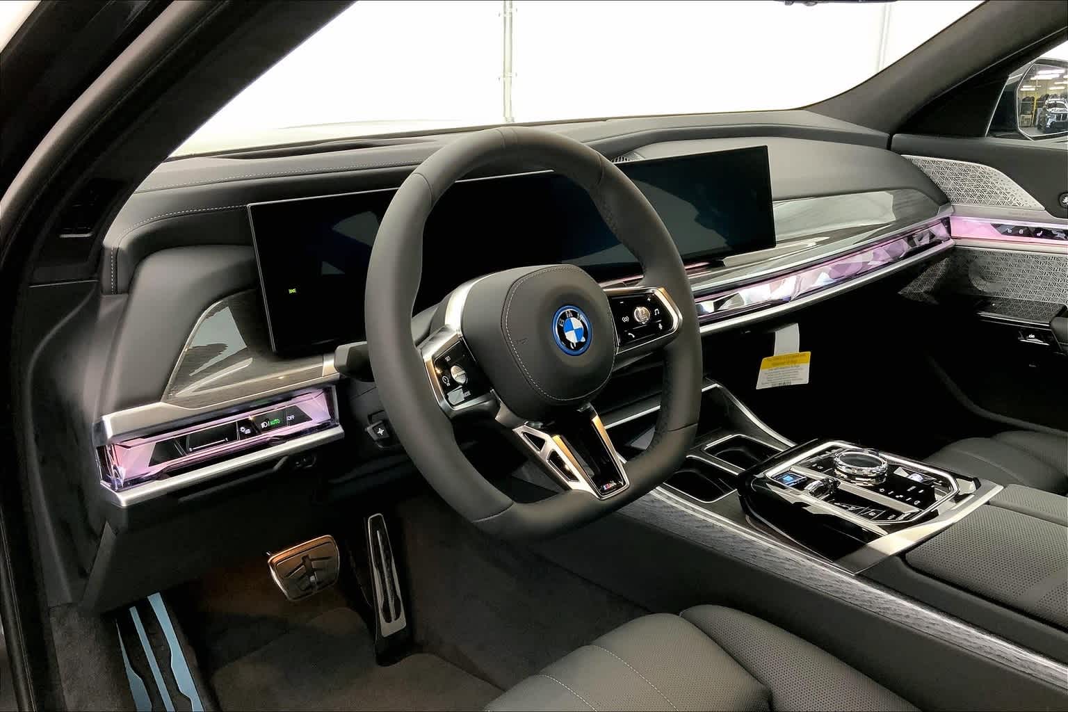Thumbnail: 2023 BMW i7 - 2