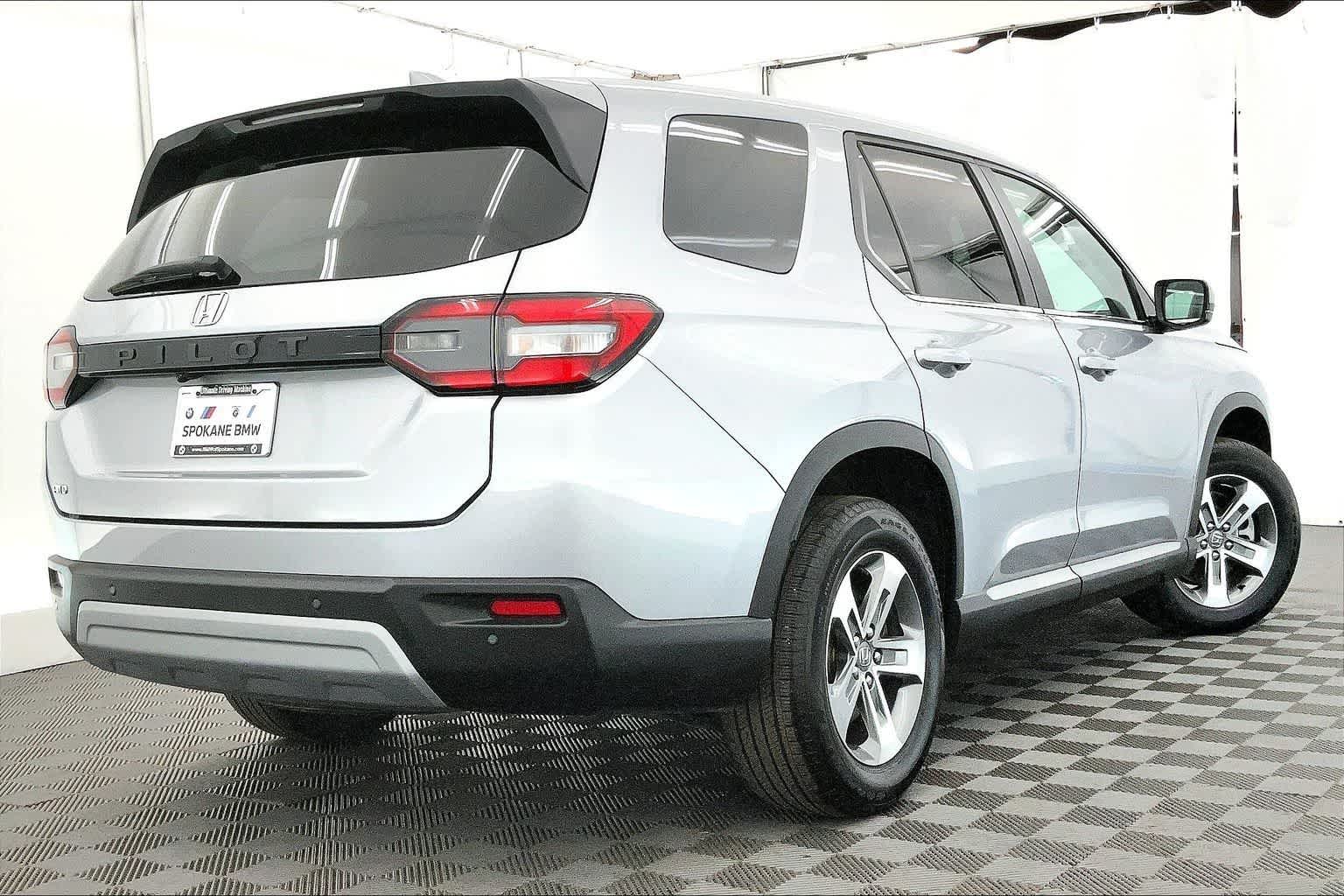 Thumbnail: 2023 Honda Pilot - 22