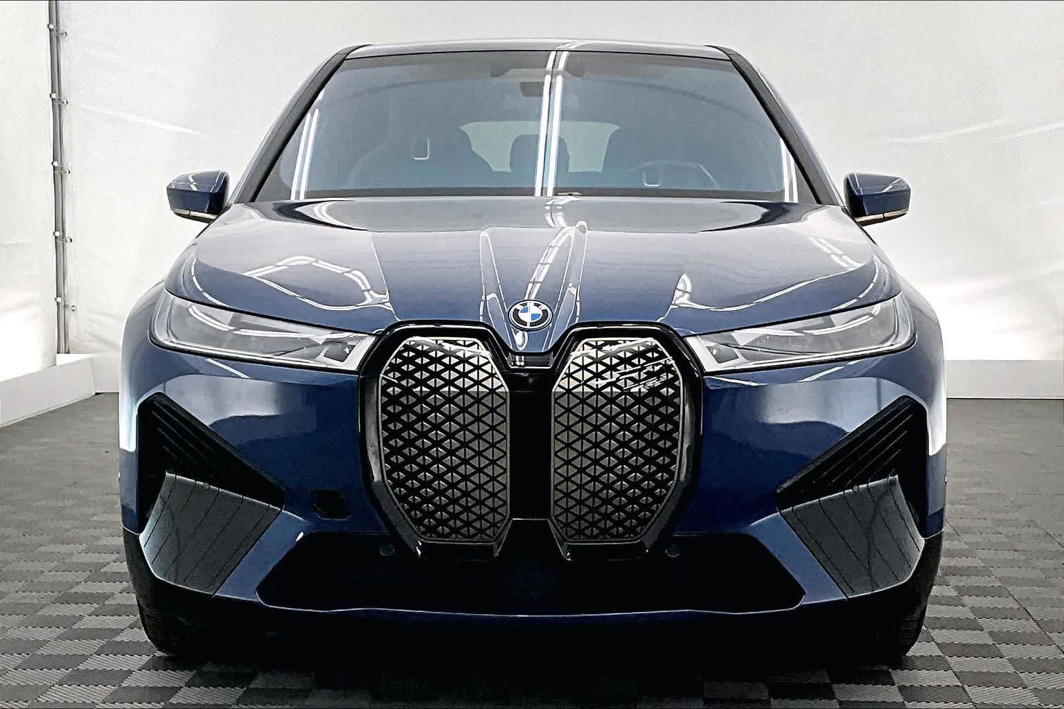 Thumbnail: 2024 BMW iX - 6