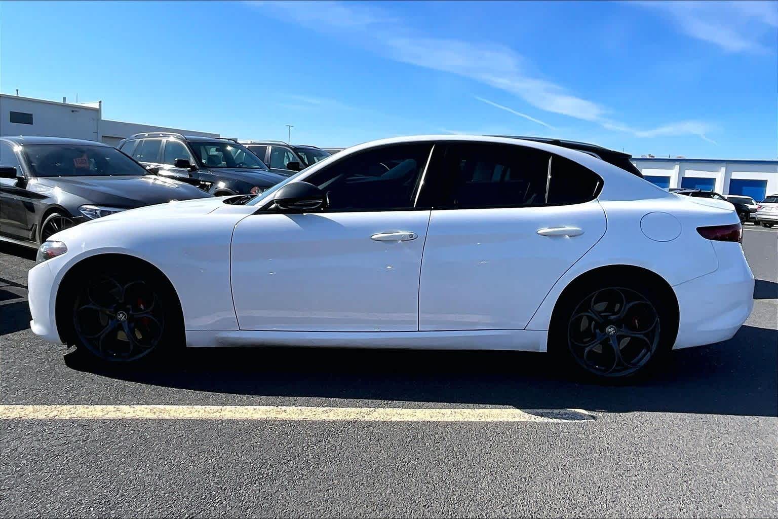 Thumbnail: 2019 Alfa Romeo Giulia - 3