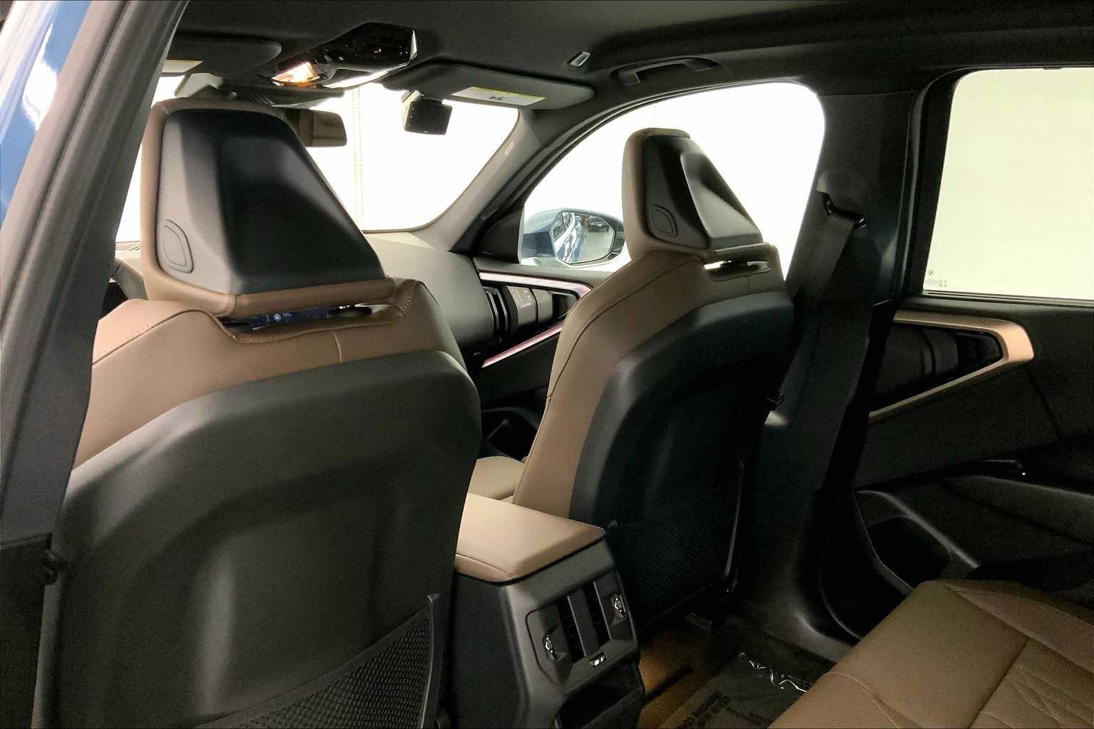 Thumbnail: 2025 BMW X3 - 12