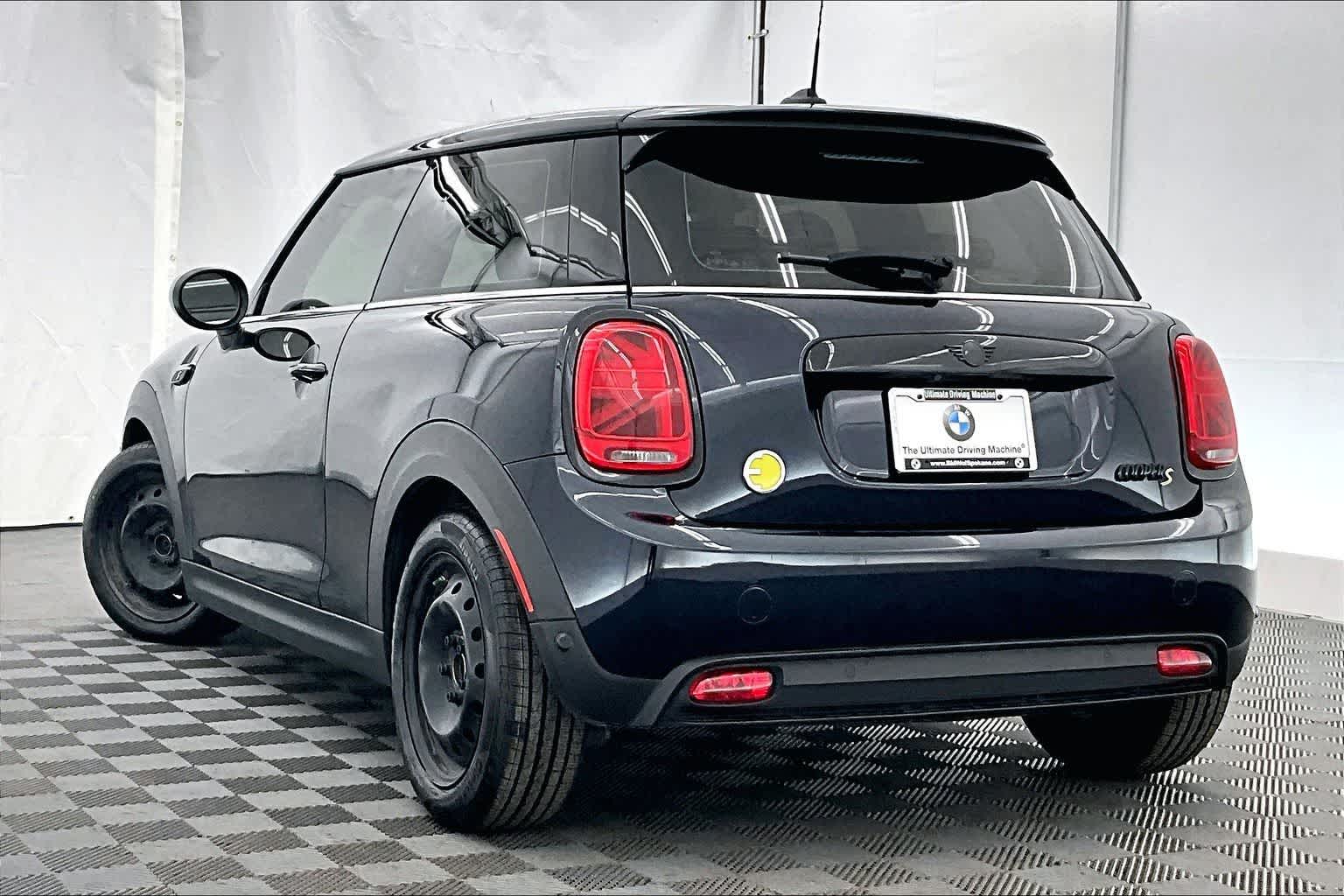 Thumbnail: 2024 MINI Cooper Hardtop - 4