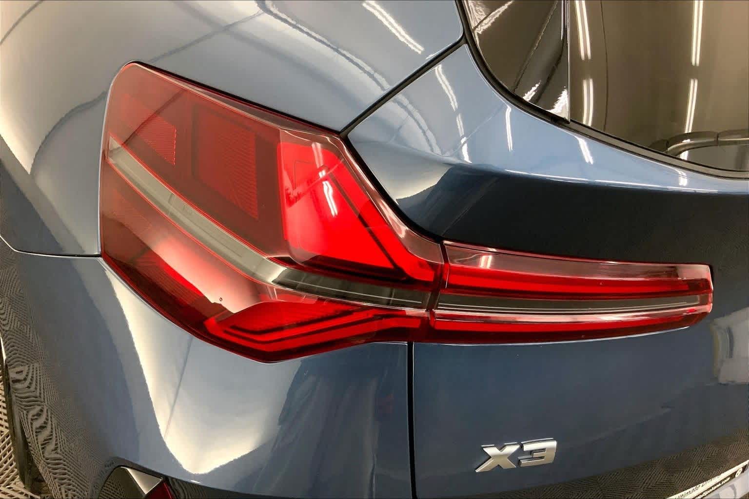 Thumbnail: 2025 BMW X3 - 32