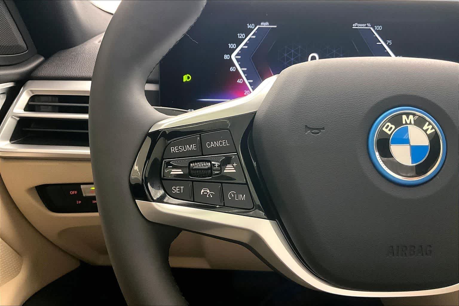 Thumbnail: 2025 BMW i4 - 24