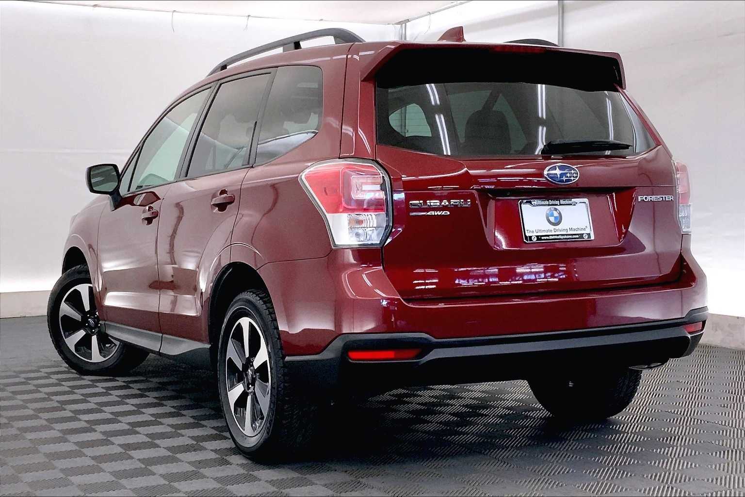 2018 Subaru Forester 2.5i Premium photo 4