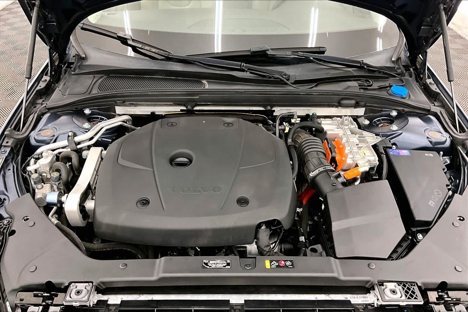 Thumbnail: 2022 Volvo S60 - 9