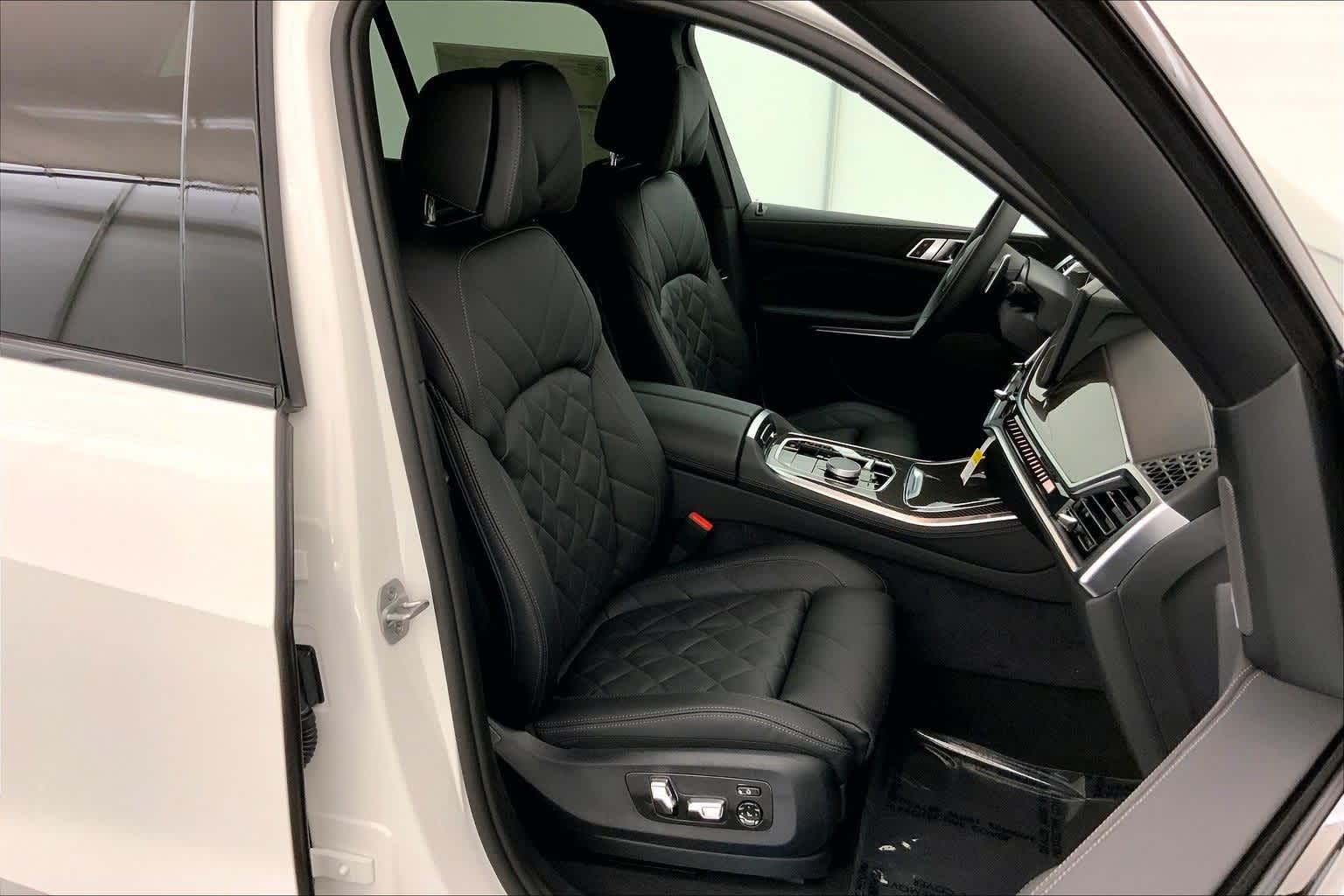 Thumbnail: 2026 BMW X5 - 14