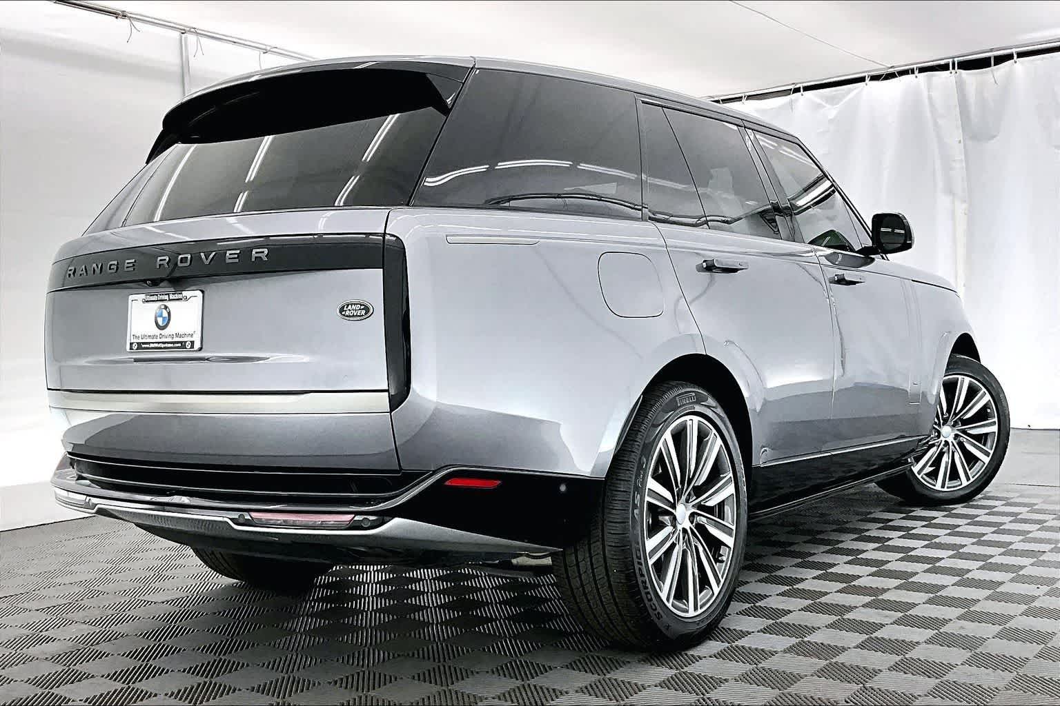 Thumbnail: 2023 Land Rover Range Rover - 22