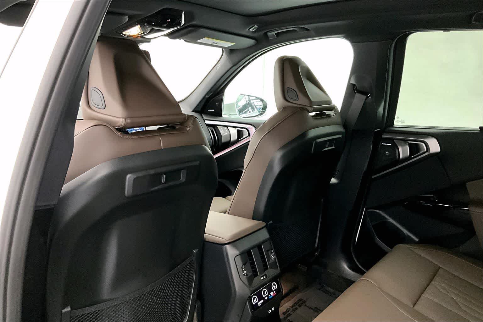 Thumbnail: 2026 BMW X3 - 12
