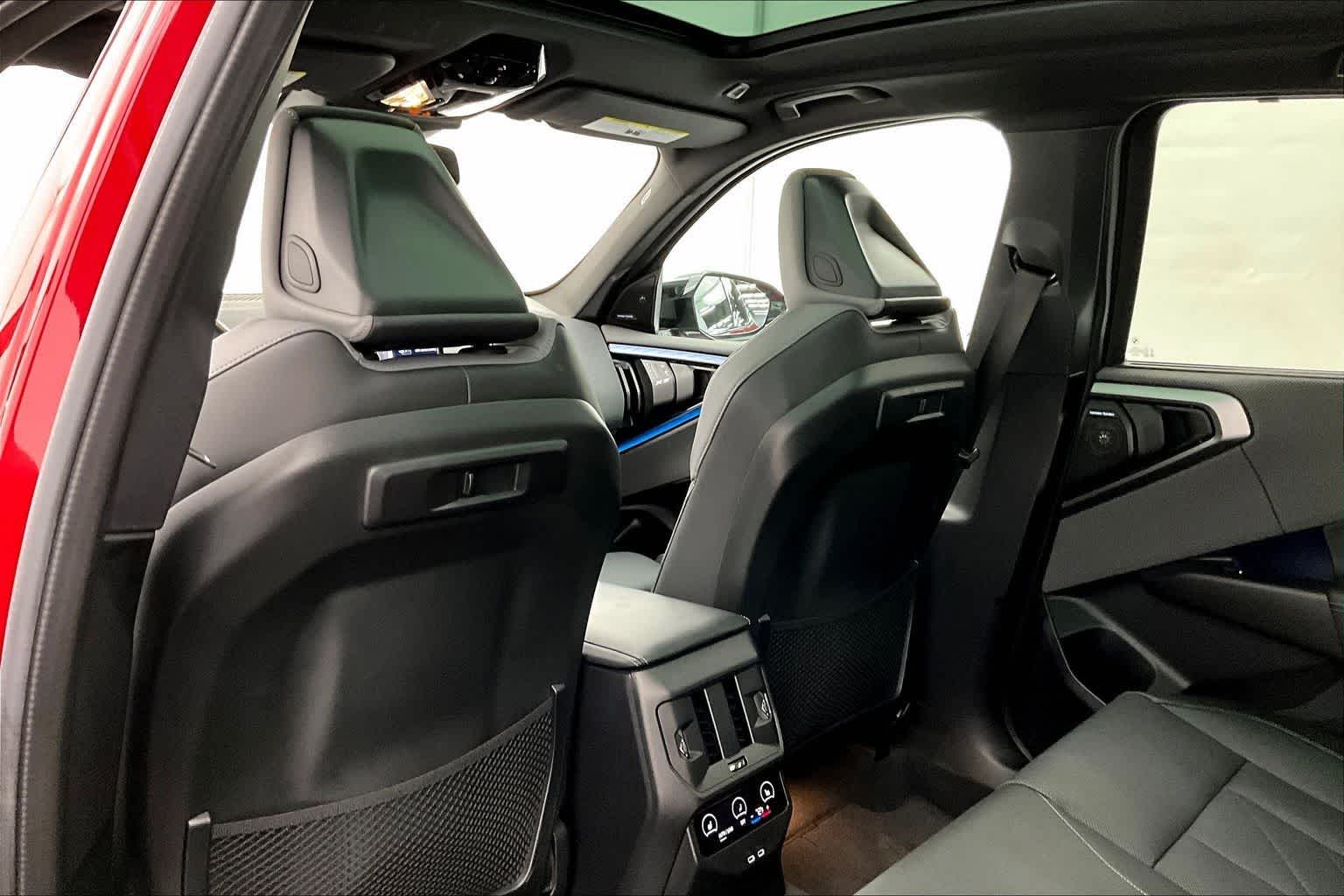 Thumbnail: 2025 BMW X3 - 12