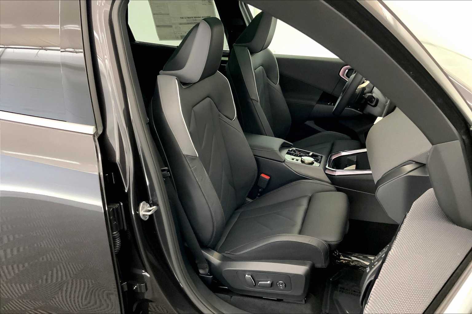 Thumbnail: 2025 BMW X3 - 14