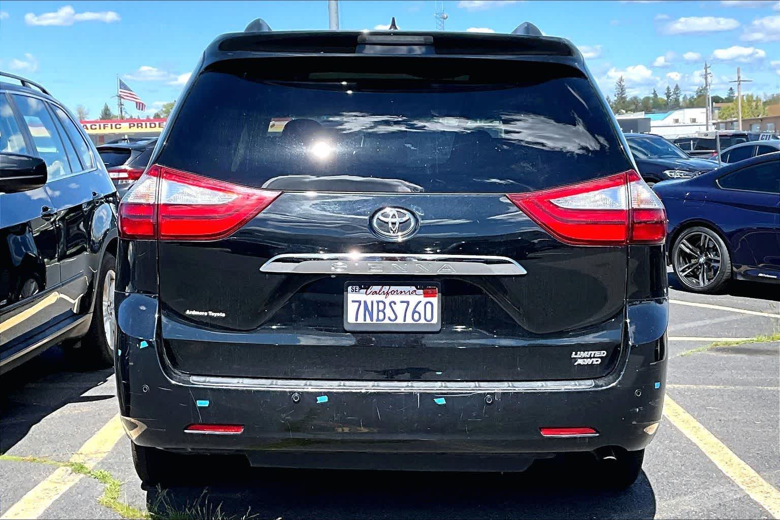 Thumbnail: 2015 Toyota Sienna - 5