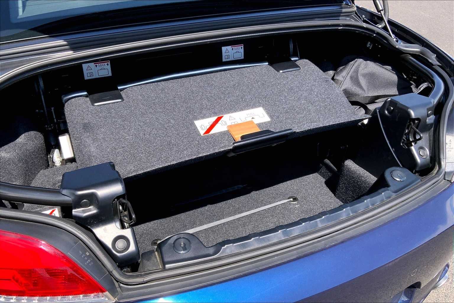 Thumbnail: 2011 BMW Z4 - 18