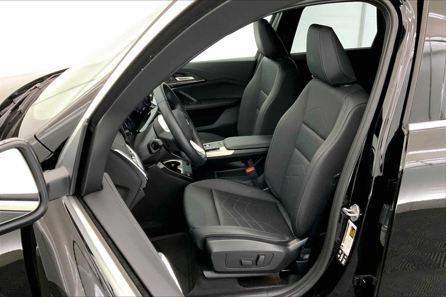 Thumbnail: 2025 BMW X1 - 11