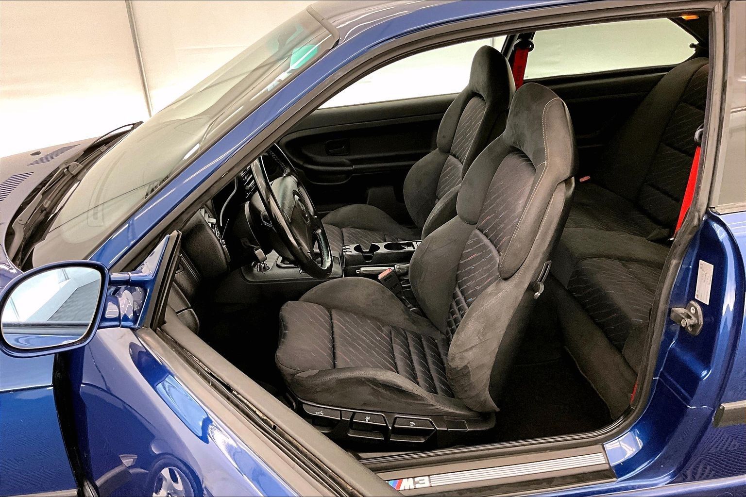 Thumbnail: 1994 BMW M3 - 11